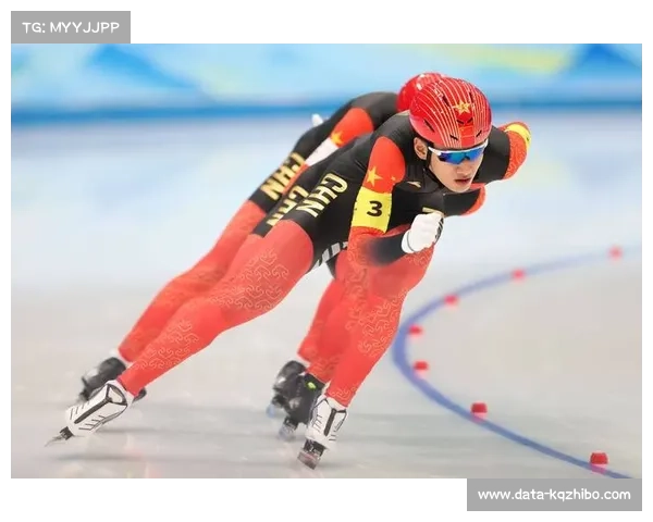 全国速度滑冰锦标赛“冰丝带”举行，160名选手角逐。